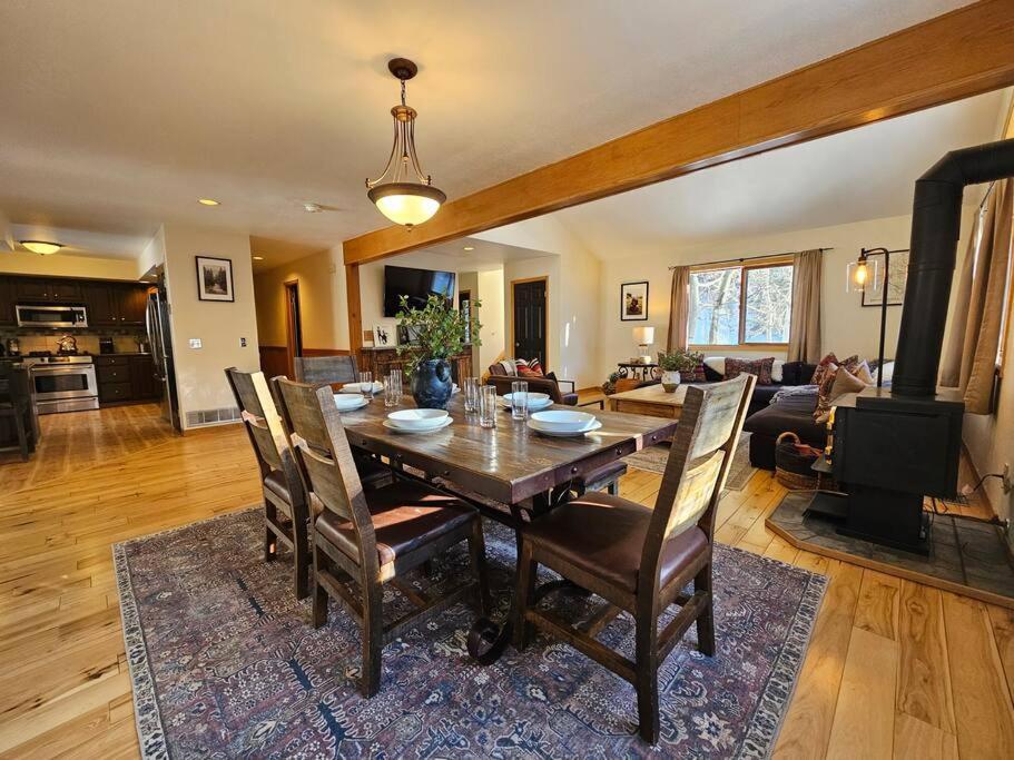Private And Updated Breck Home With Hot Tub Breckenridge Luaran gambar